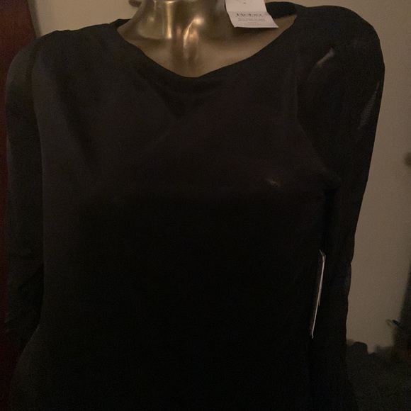 Reba Desert Road woman’s black blouse - Picture 2 of 9